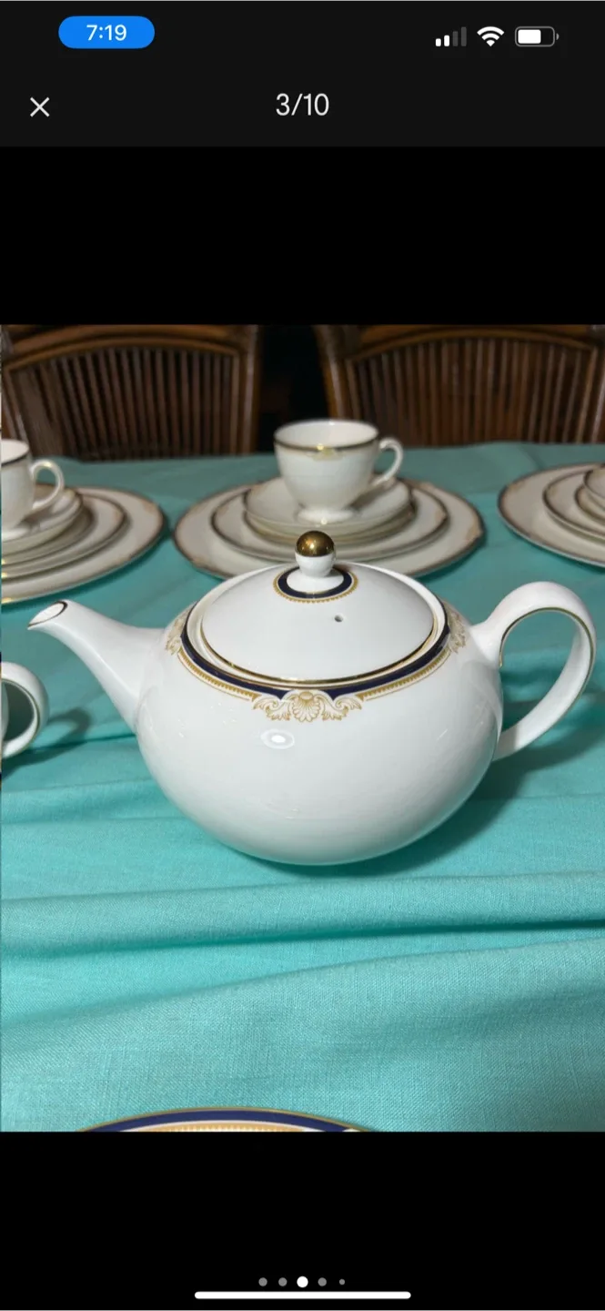 Wedgwood Cavendish R4680 Bone China Dinner Serving set image indicator(3)