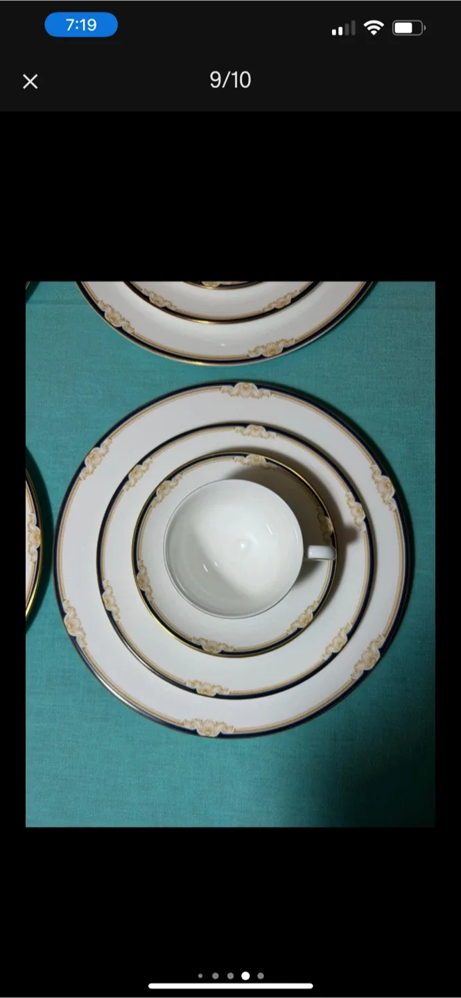 Wedgwood Cavendish R4680 Bone China Dinner Serving set image indicator(9)
