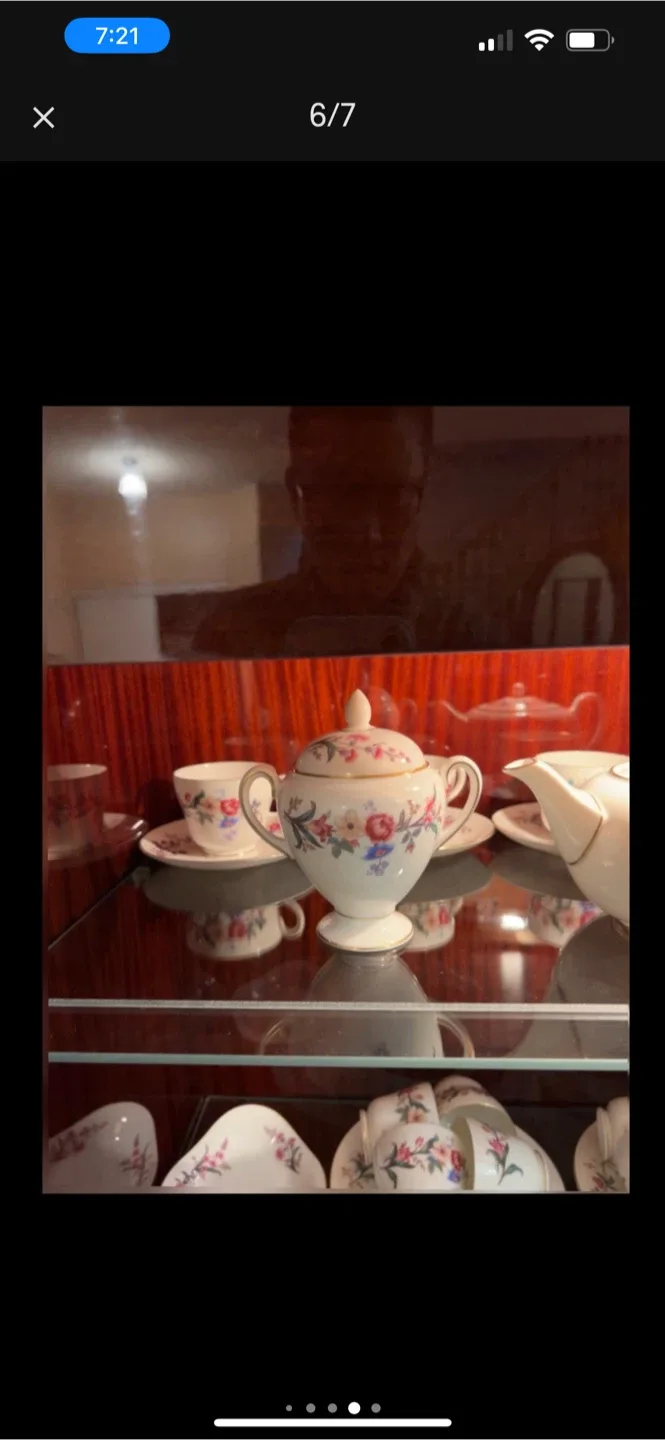 Vintage Wedgwood Floral Tea Set with Plates and Teapot image indicator(6)