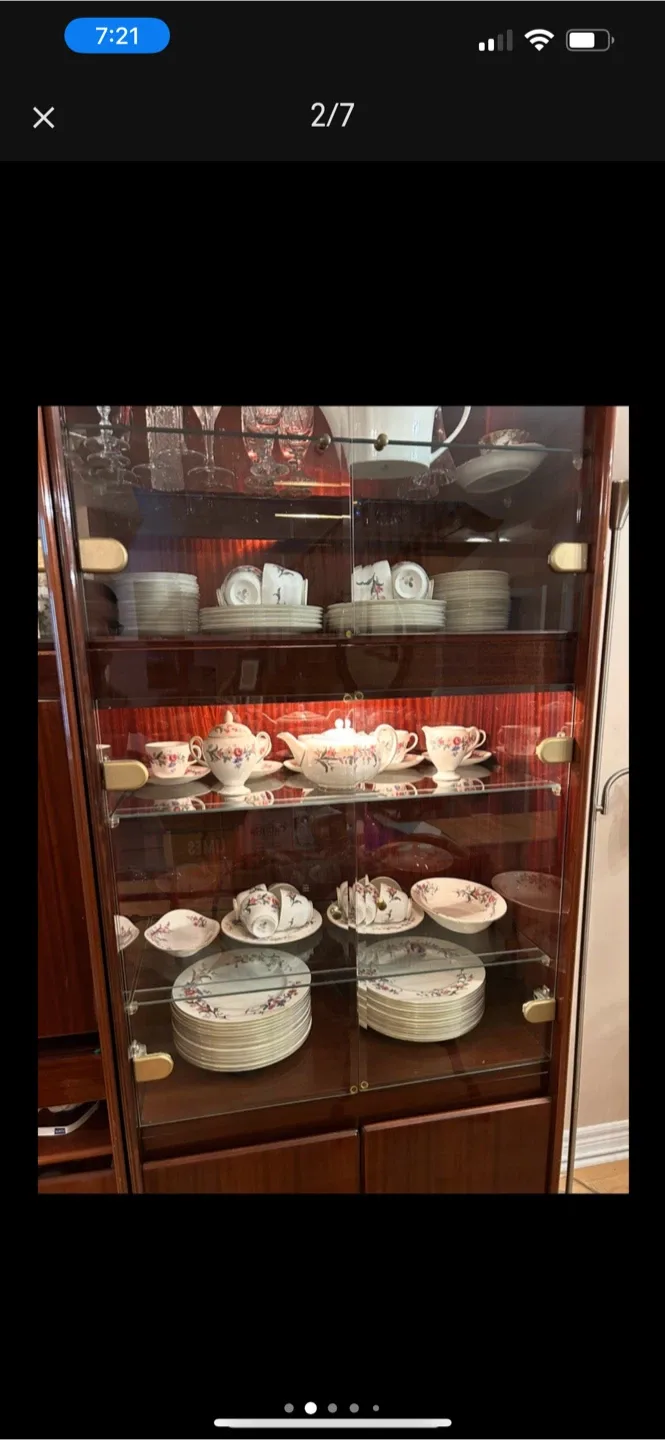 Vintage Wedgwood Floral Tea Set with Plates and Teapot image indicator(2)