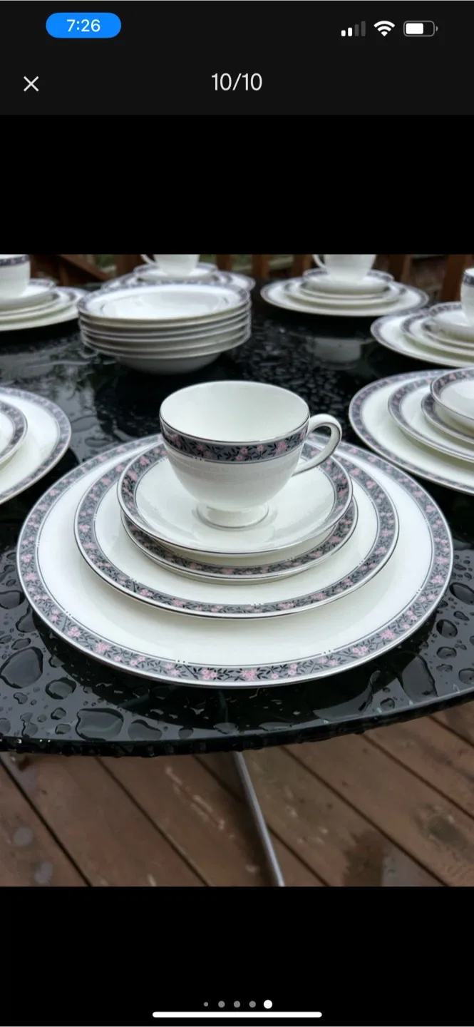 Wedgwood Fairmont Bone China Dinnerware Set image indicator(10)