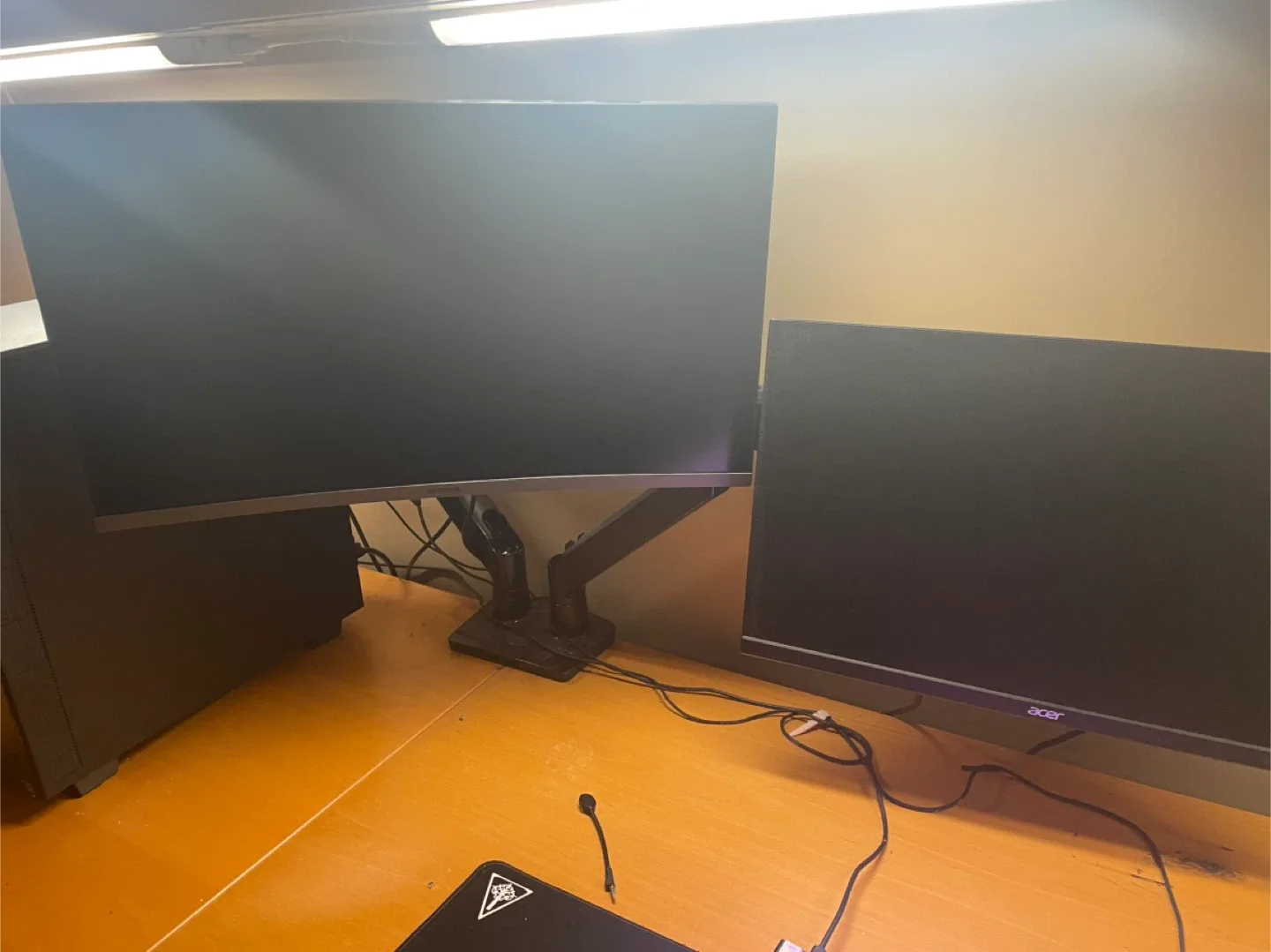 Gaming PC, Monitor, Keyboard, Mouse, Headset image indicator(3)