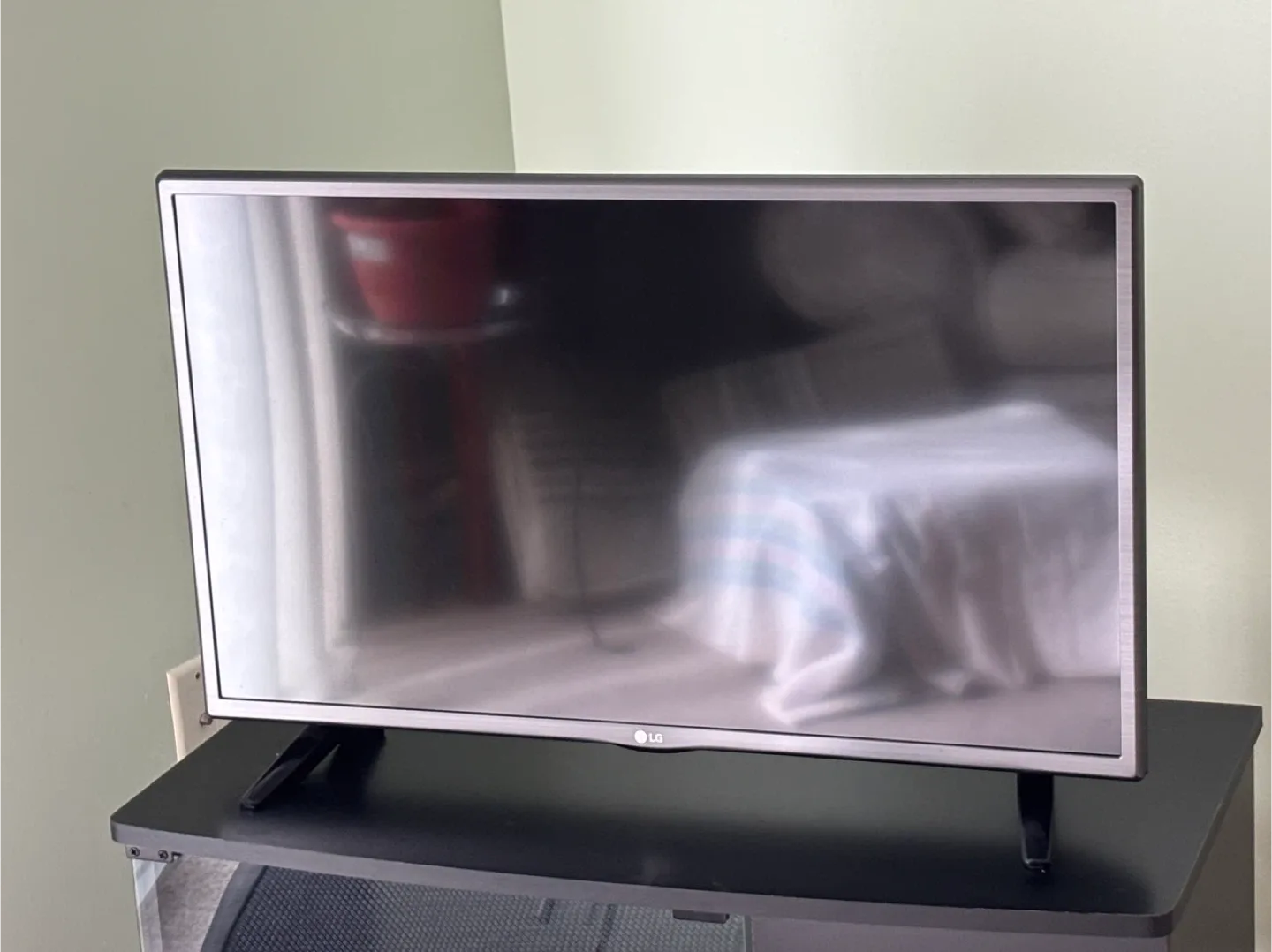 LG 32LH570B 32 inch TV image indicator(2)