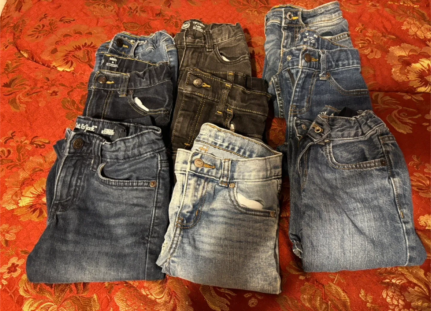 9 pairs of boys jeans size 6. thumbnail