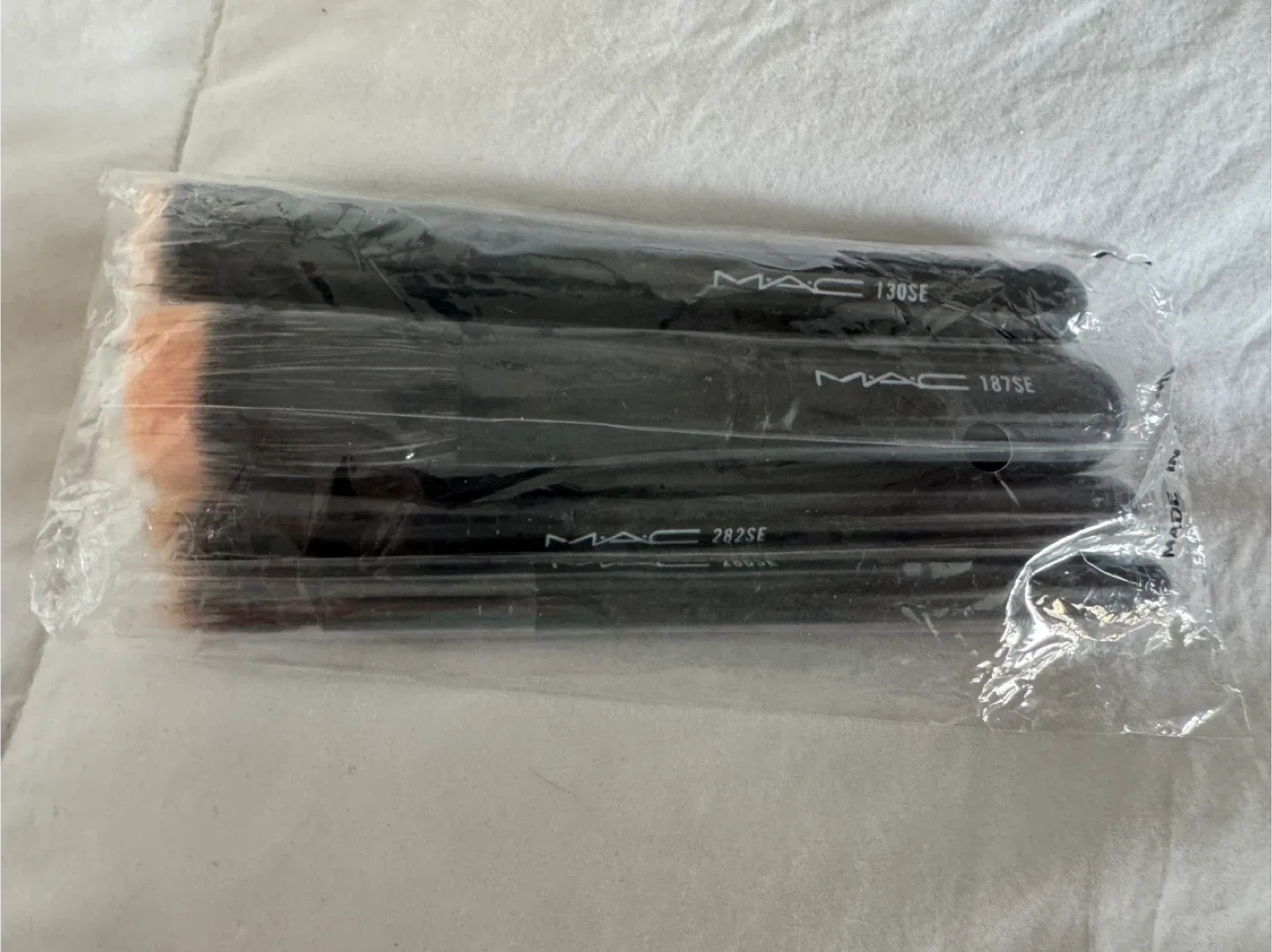Brand New Set of 4 MAC Makeup Brushes still sealed, and original thumbnail