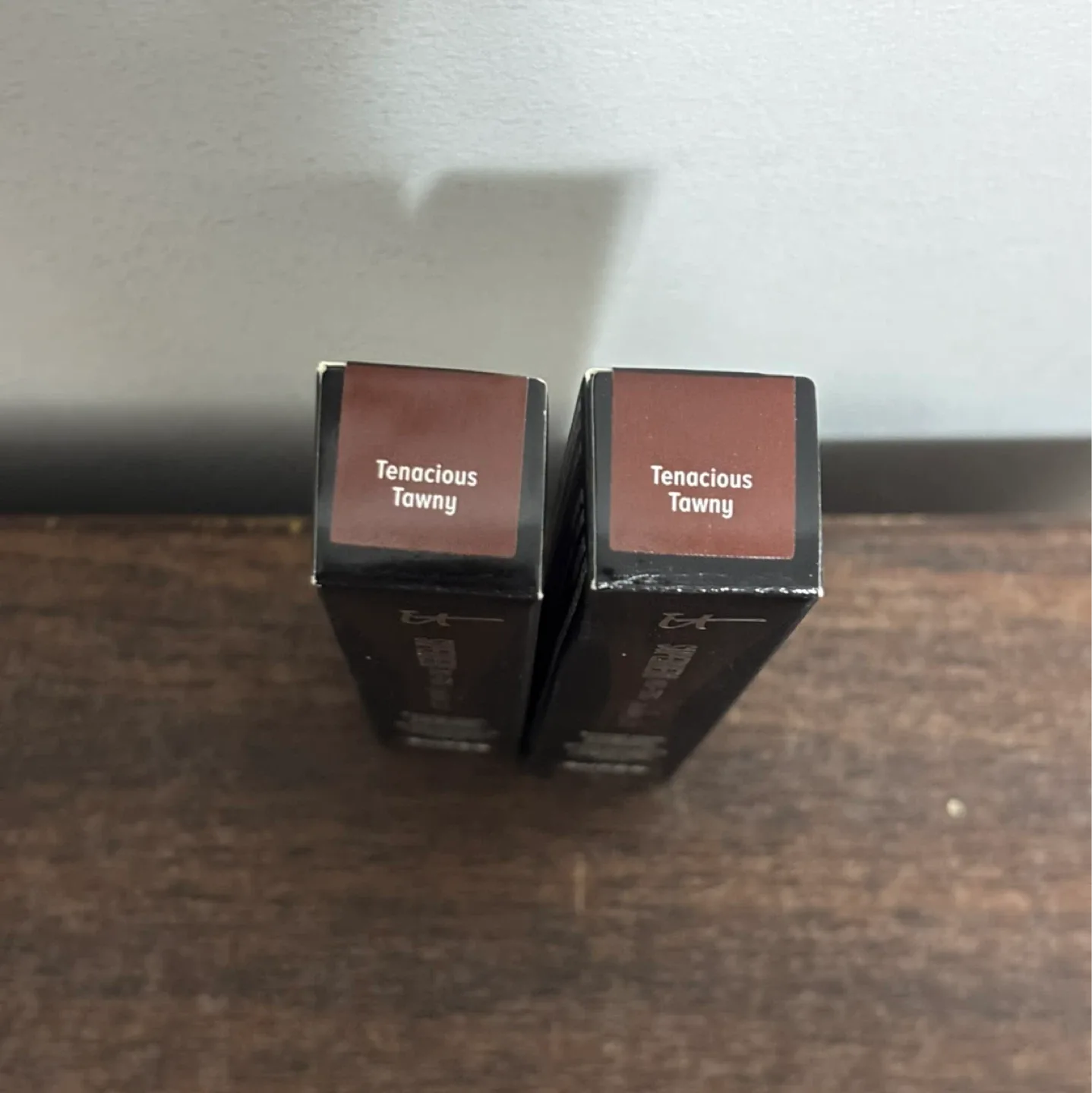 ✨ IT Cosmetics Superhero No-Tug Eyeshadow – Tenacious Tawny ✨ image indicator(2)