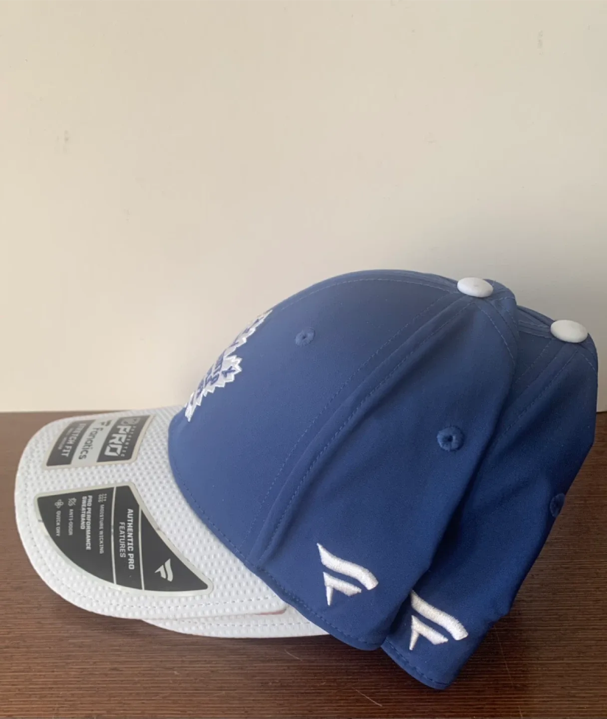 Toronto Maple Leafs Fanatics Stretch Fit Hat (S/M) image indicator(6)