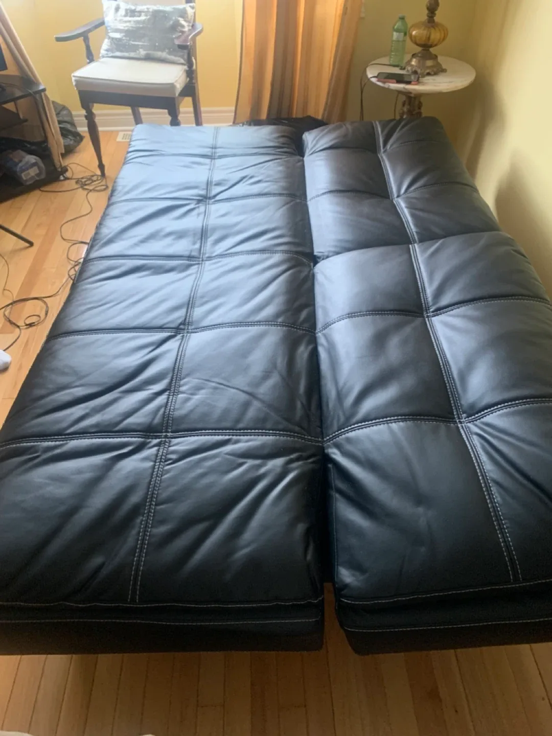 Black Leather Futon image indicator(2)