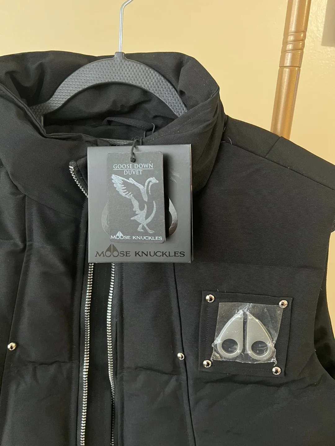 Moose Knuckles Black Padded Vest image indicator(3)