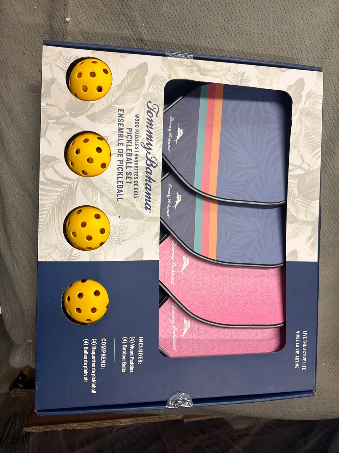 Tommy Bahama Picket ball set