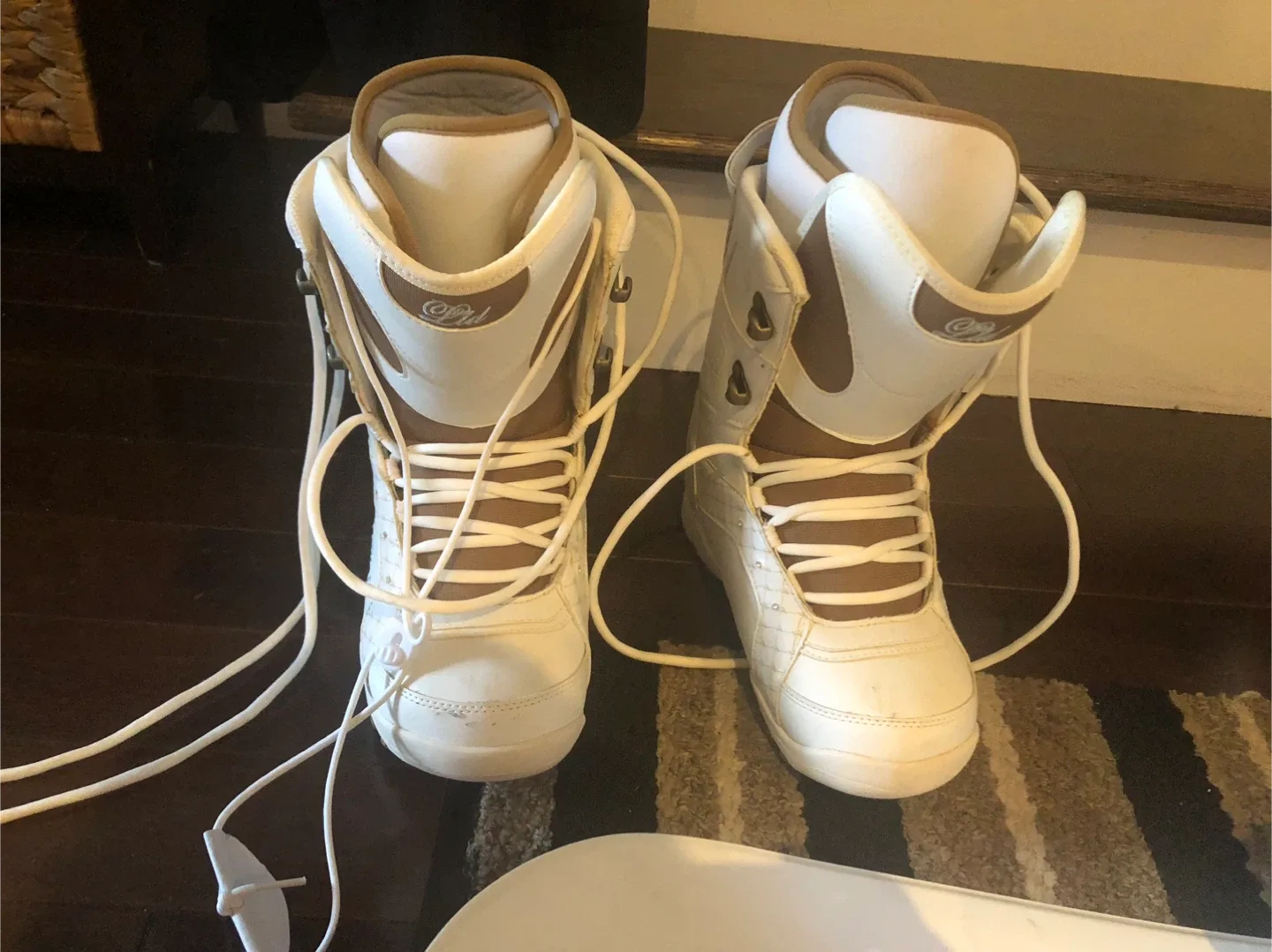 Firefly divane Snowboard 56 inches  with Bindings Floral Design image indicator(8)