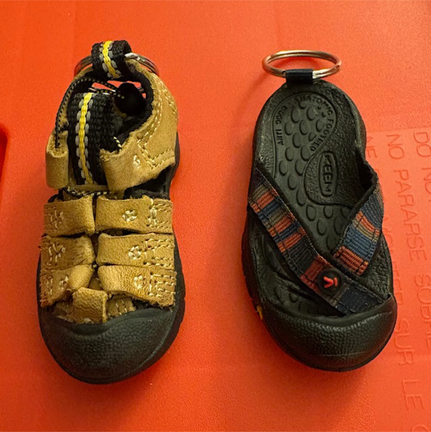 🤩Keen Keychains