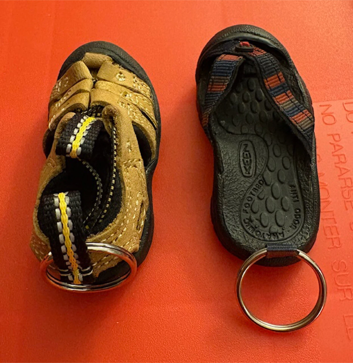 🤩Keen Keychains - photo 2