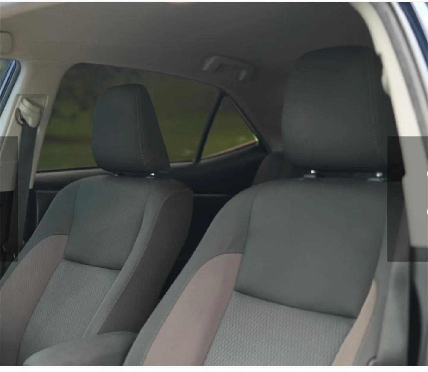 Toyota Corolla LE Sedan - Great Condition! image indicator(9)