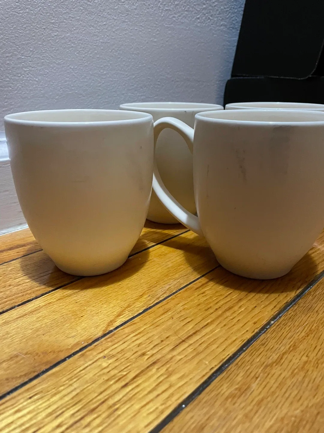 Set of 4 Cream Mugs image indicator(2)