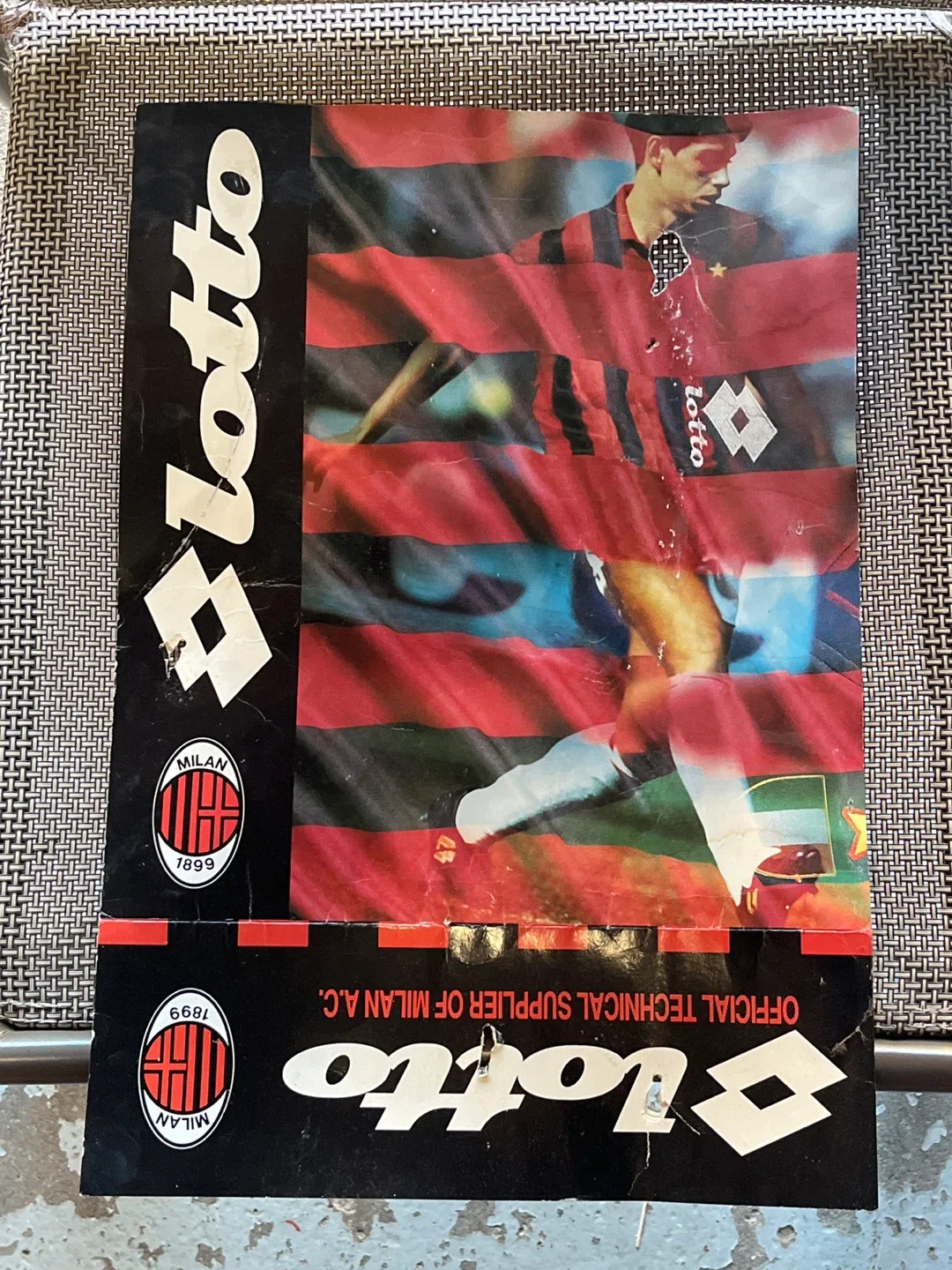 Lotto Official Technical Supplier of Milan A.C. image indicator(2)