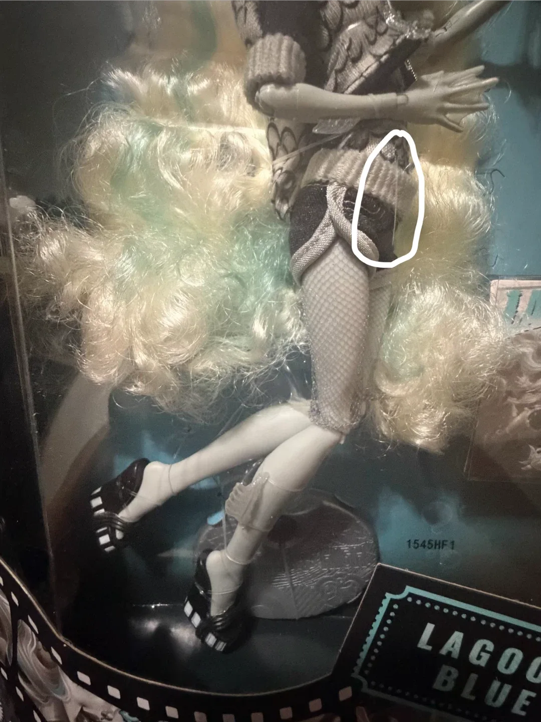 Monster High Reel Drama Lagoona Blue Doll image indicator(3)