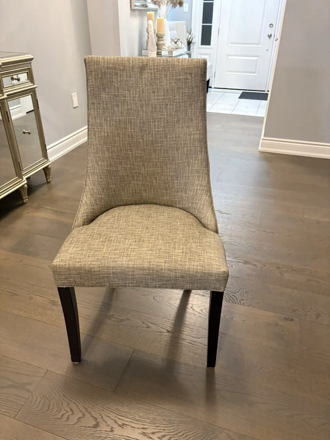 4 Urban Barn beige dining chairs ret $2200 EUC image indicator(5)