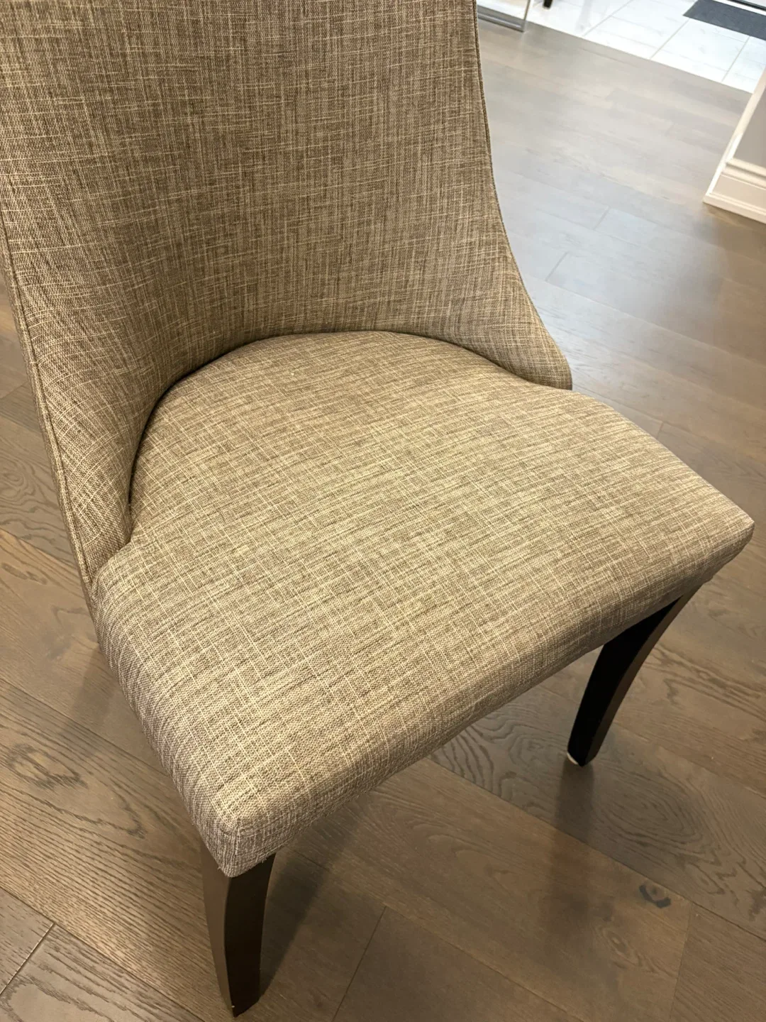 4 Urban Barn beige dining chairs ret $2200 EUC image indicator(3)