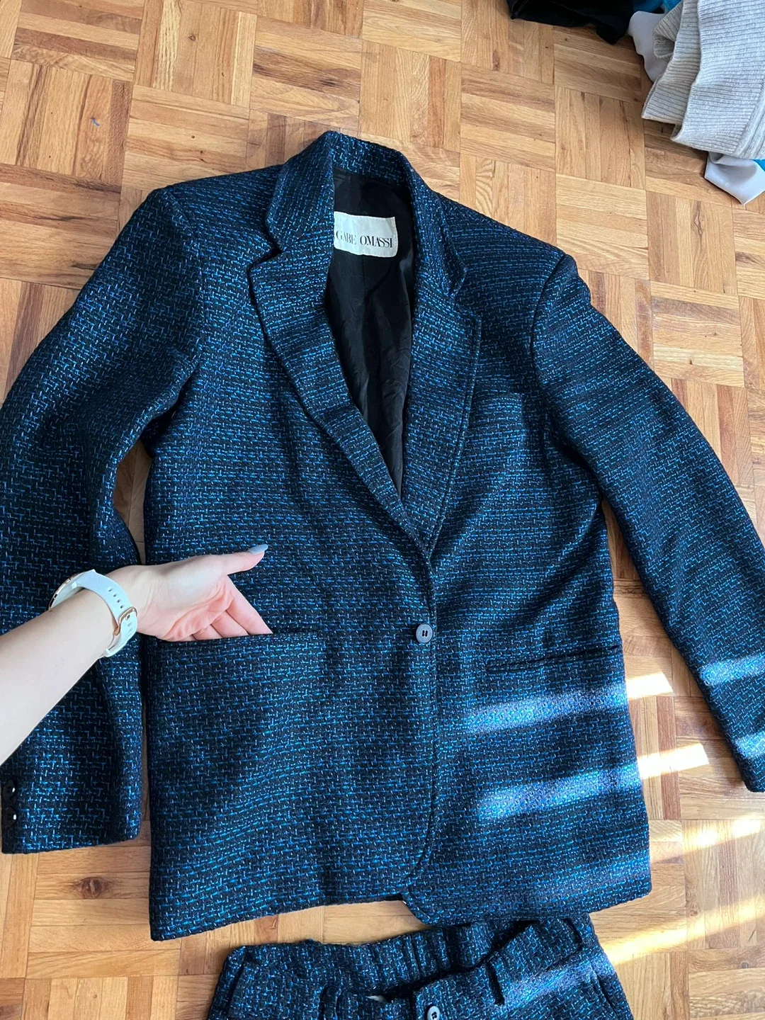 Wool Blend Suit - Blazer & Pants image indicator(3)