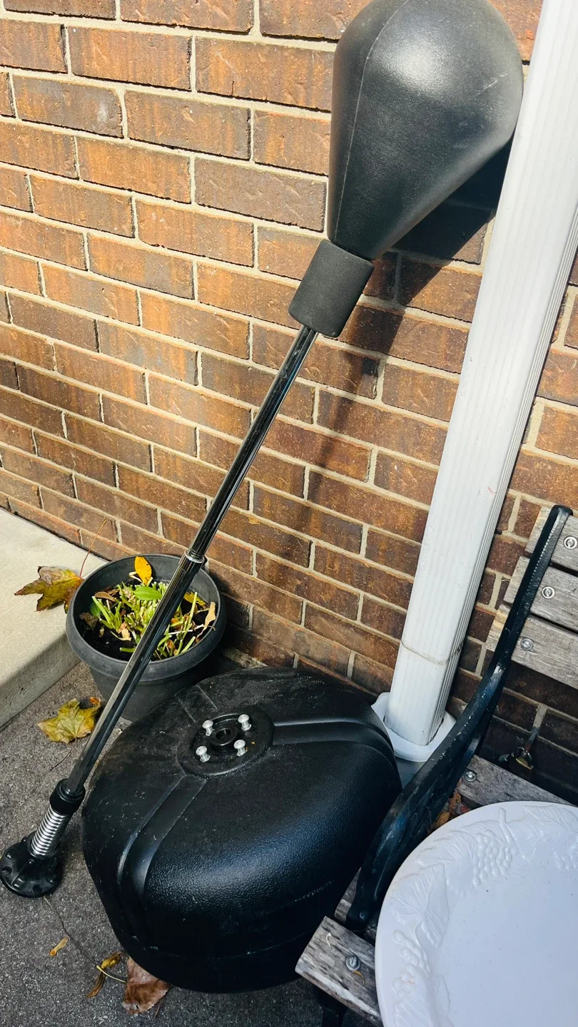 Goplus Punching Bag with Stand image indicator(3)