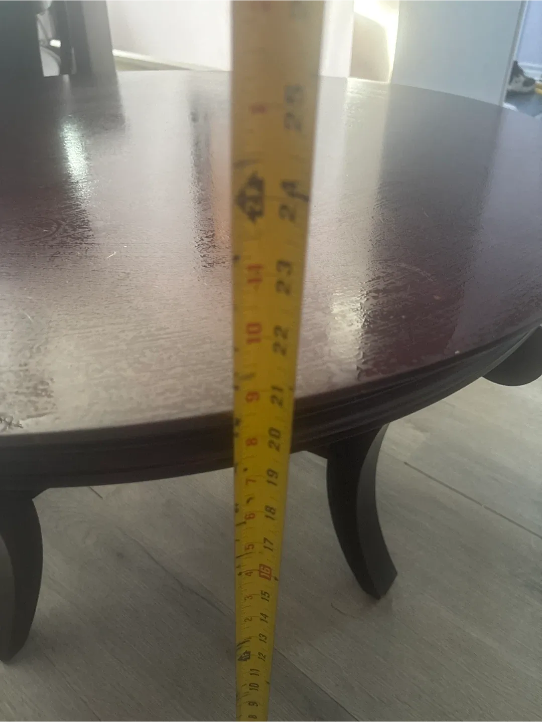 Round Dark Wood Coffee Table image indicator(4)