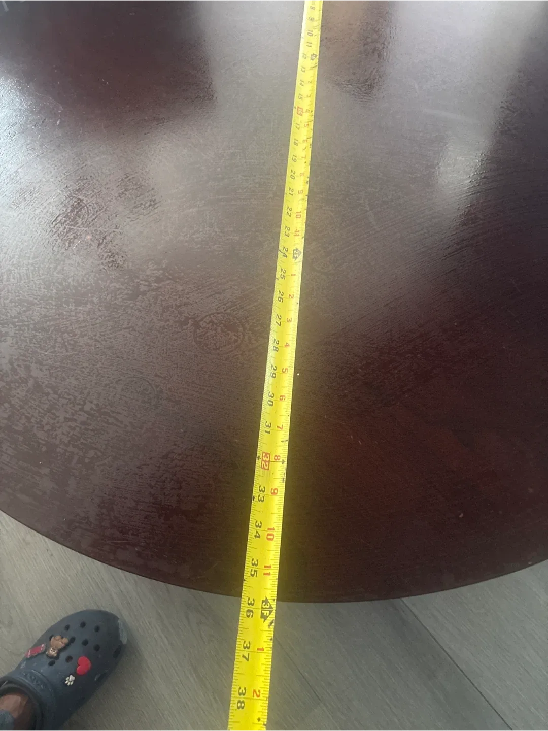 Round Dark Wood Coffee Table image indicator(3)