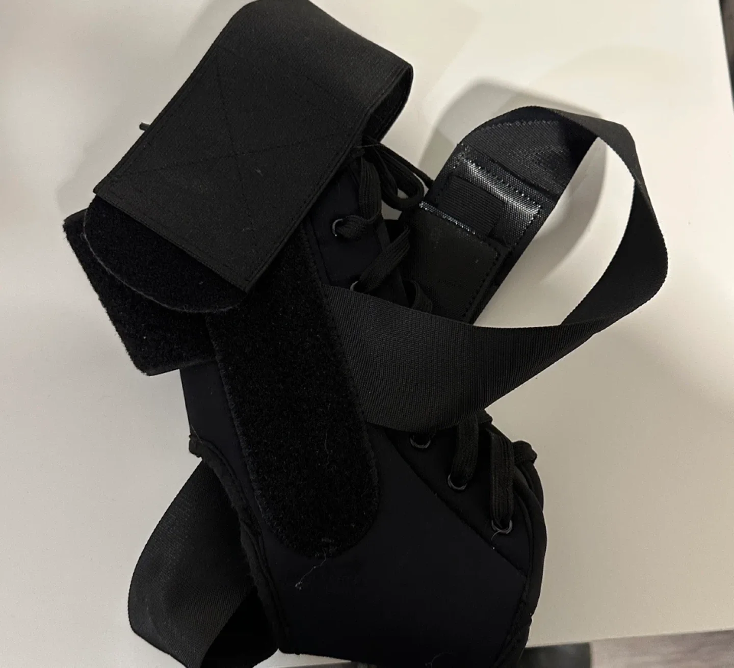 SNEINO Ankle Brace, Adjustable, Medium, US OS image indicator(3)