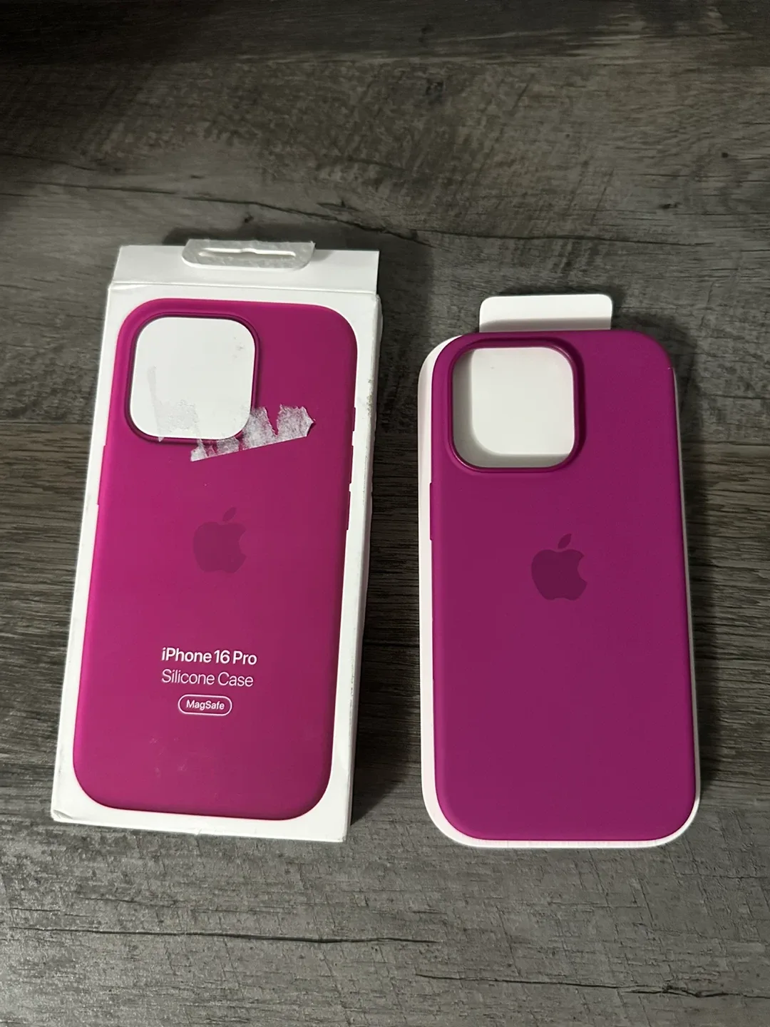 New Apple iPhone 16 Pro Silicone Case - MagSafe Compatible thumbnail