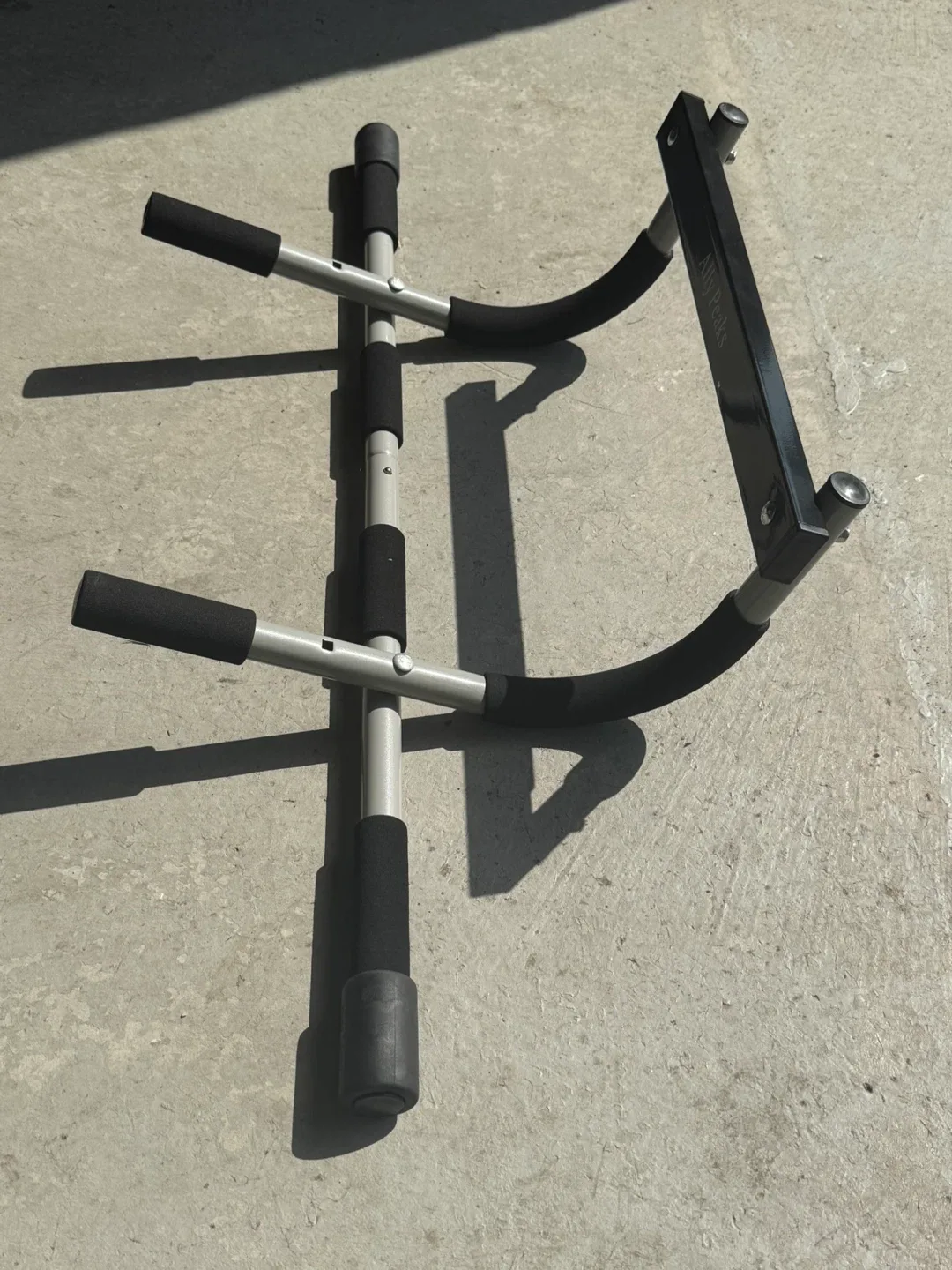 Ally Peaks Multi-Grip Pull Up Bar image indicator(2)