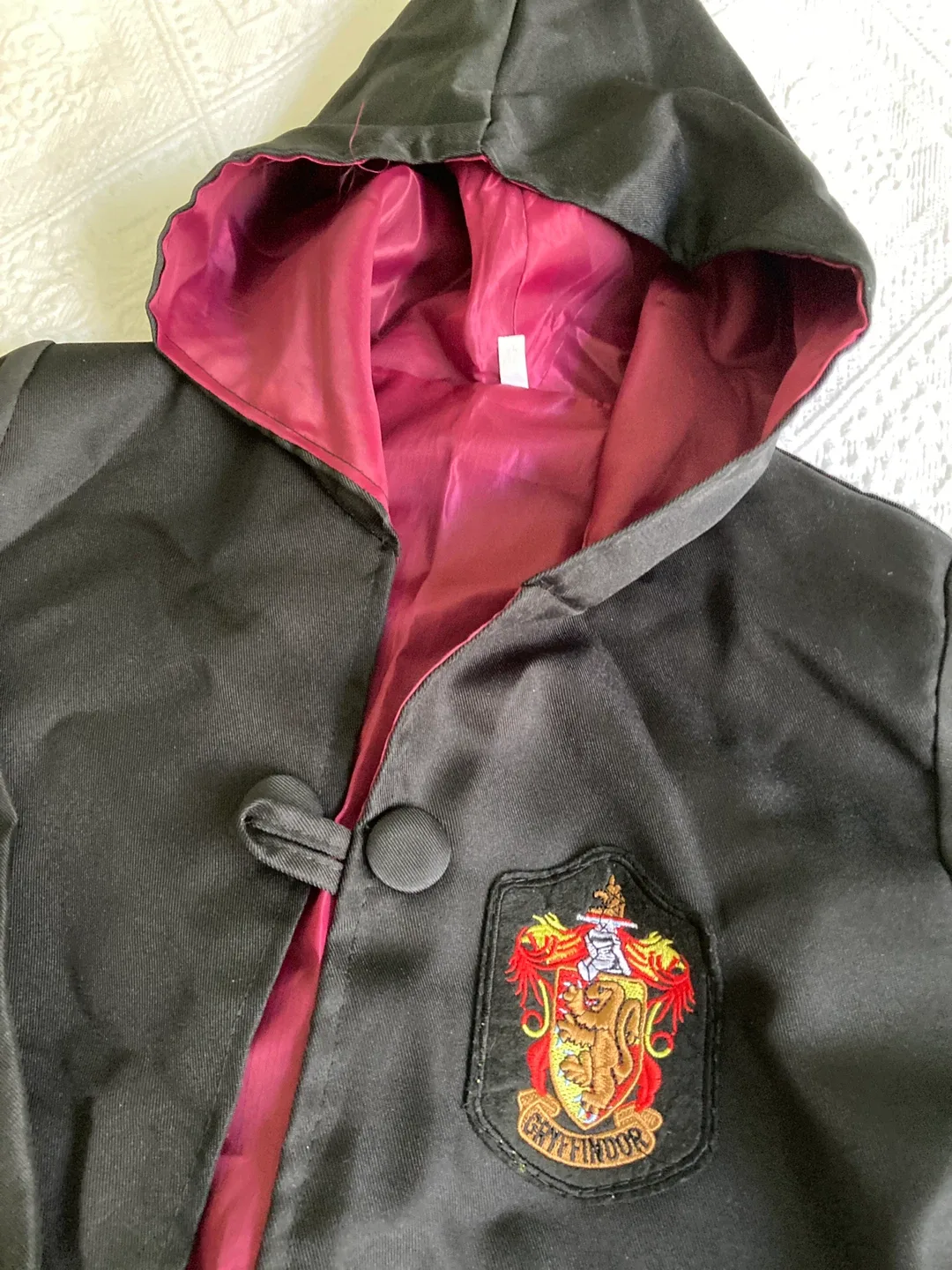 Halloween costume - Harry Potter Gryffindor Robe & Scarf image indicator(4)