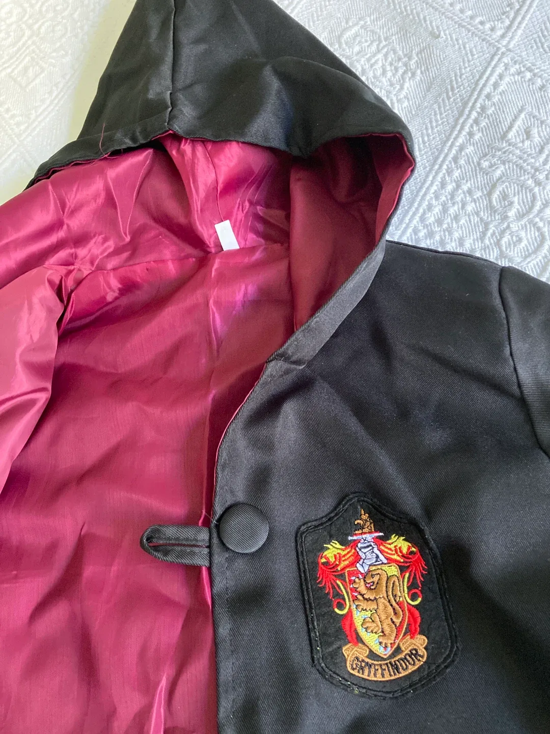 Halloween costume - Harry Potter Gryffindor Robe & Scarf image indicator(3)