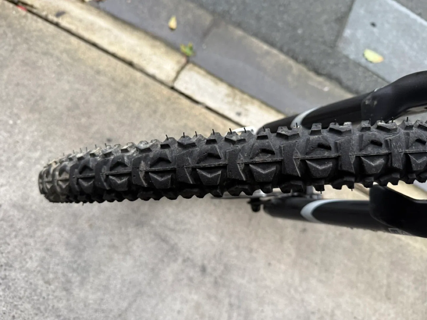 GMC Topkick Aluminum Mountain Bike - Red image indicator(4)