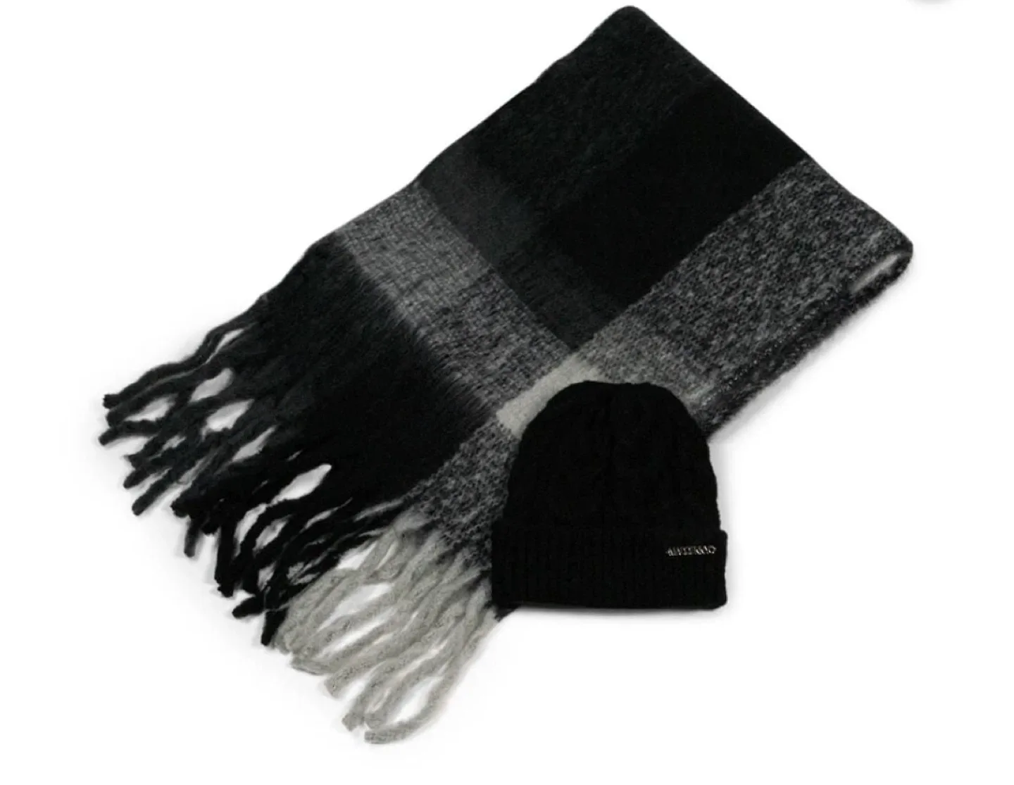 New Madden NYC Scarf and Beanie Set image indicator(3)