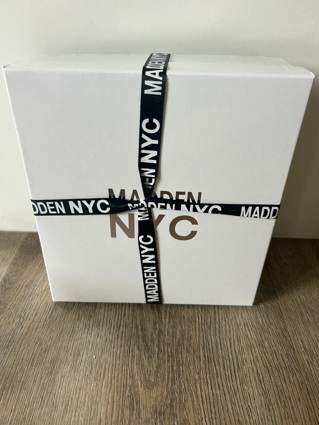 New Madden NYC Scarf and Beanie Set image indicator(4)