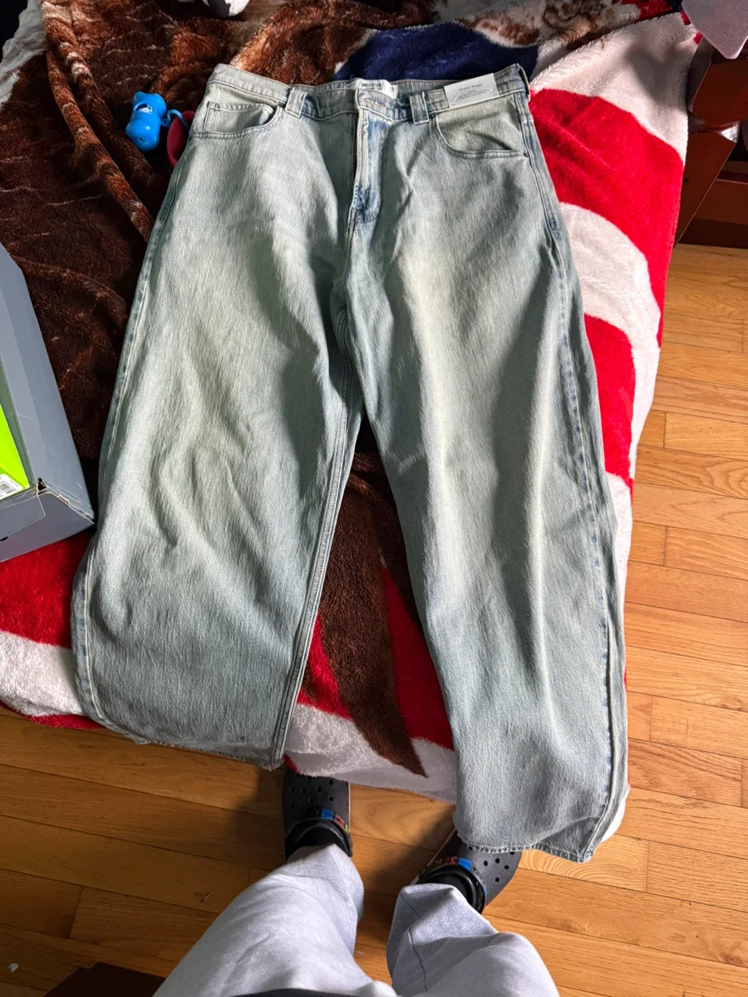 Hollister Baggy Skater Jeans W34 L32 thumbnail