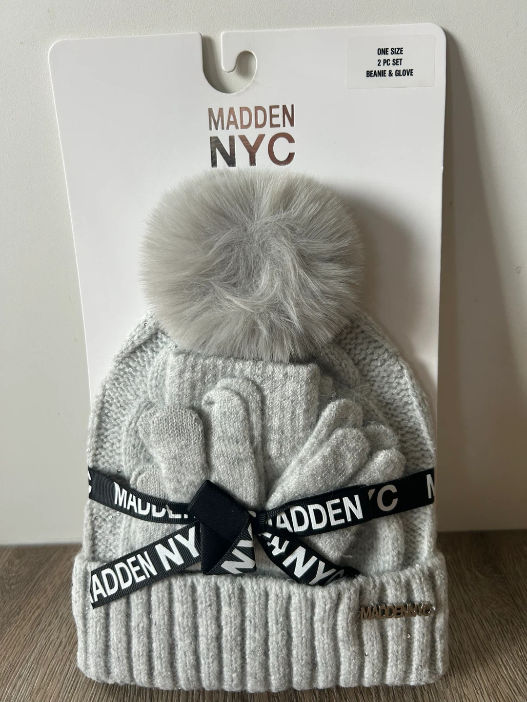 Madden NYC Beanie & Glove Set - One Size