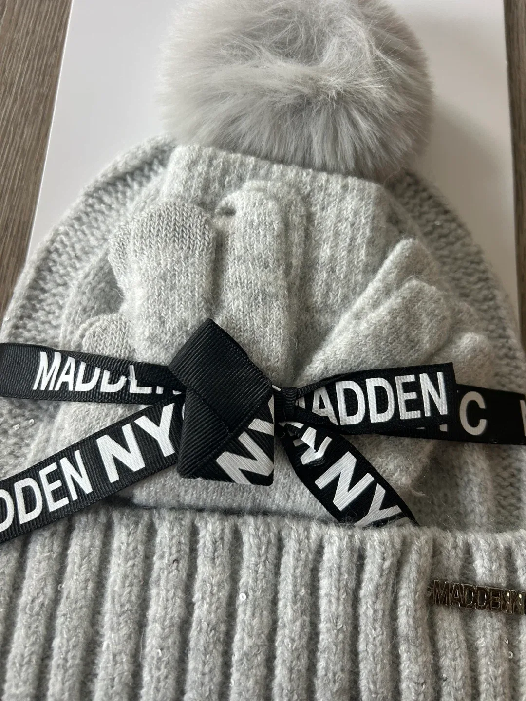 Madden NYC Beanie & Glove Set - One Size image indicator(2)