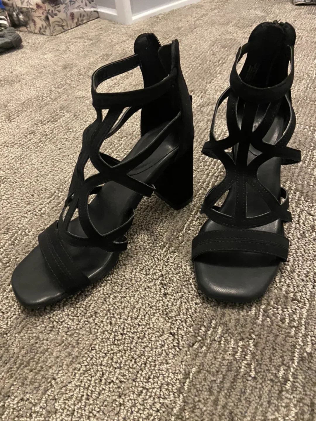 ALDO Heels image indicator(3)