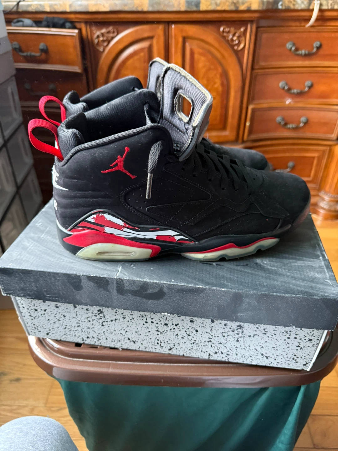 Nike Air Jordan MVP Black/Red Size 9.5