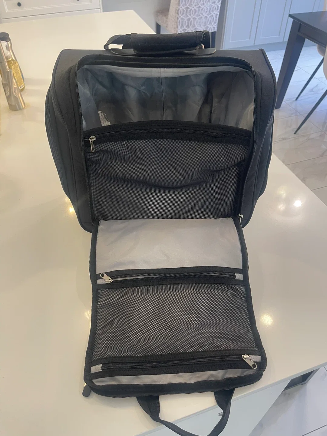 Ciao wheeled carryon bag image indicator(2)