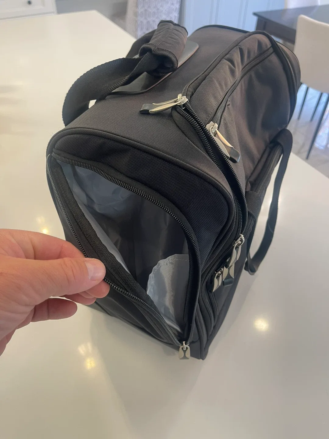 Ciao wheeled carryon bag image indicator(4)