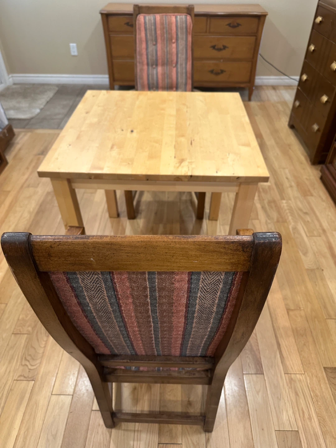 Small Solid Wood Table Set with 2 Vintage Chairs (CAN DELIVER) - photo 3