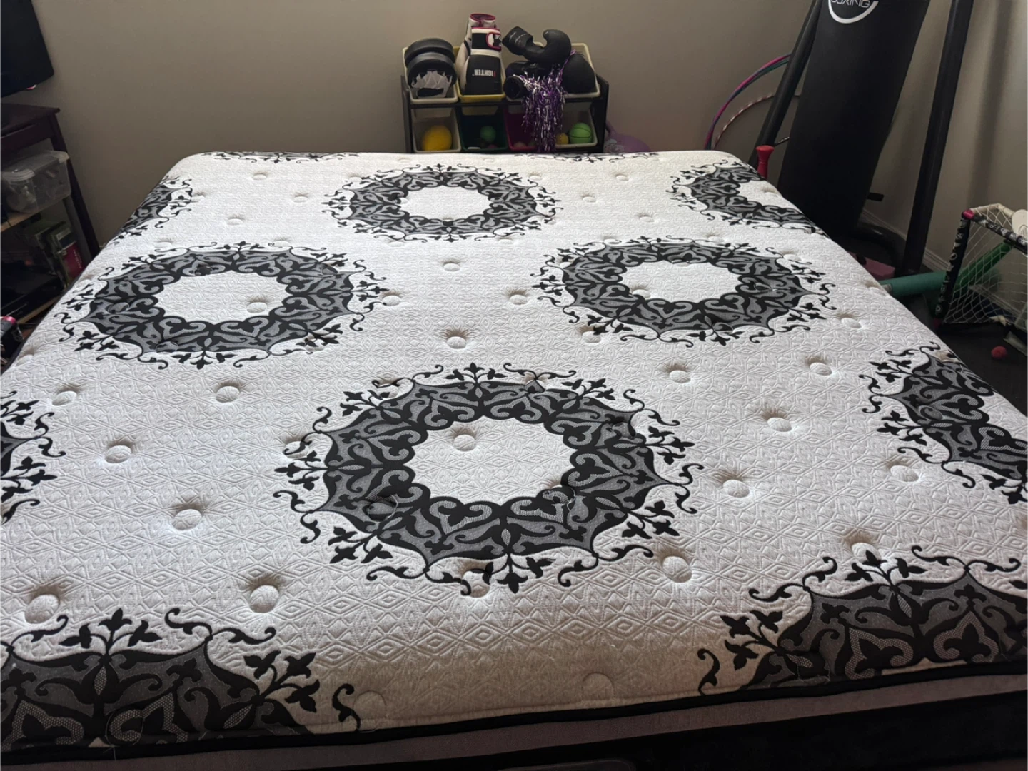 King mattress, box spring and frame - photo 3