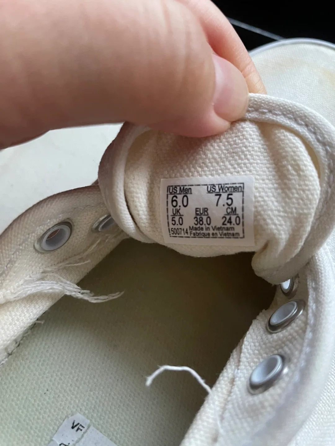 Vans Cream Floral Slip-On Shoes - Women's Size 7.5 image indicator(4)