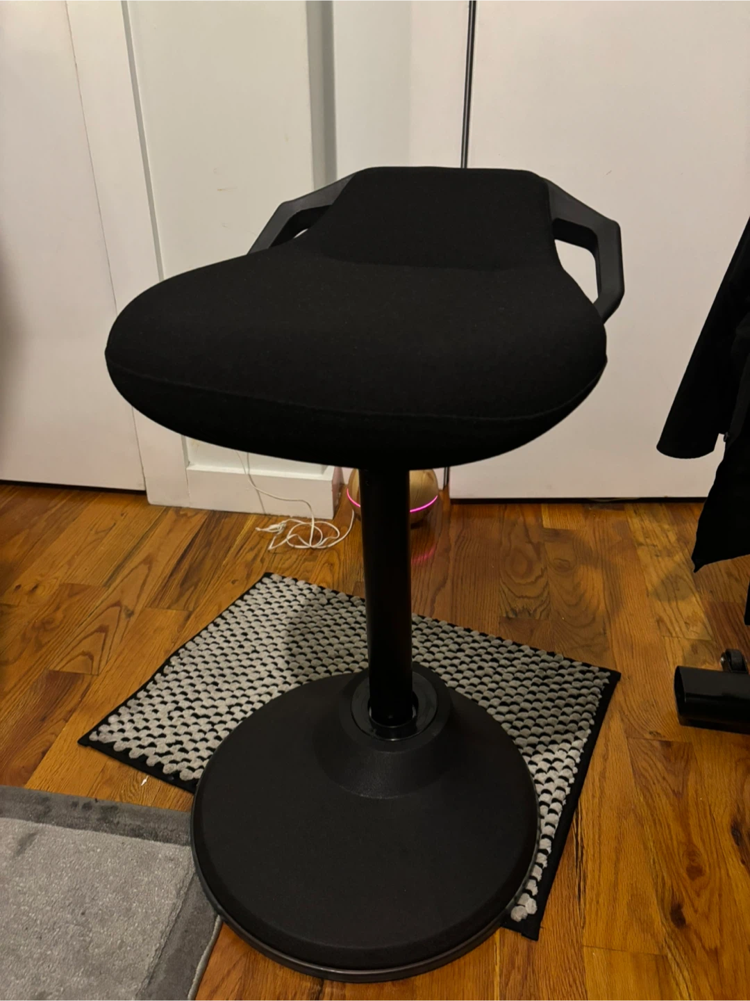 Vari Active Seat Black