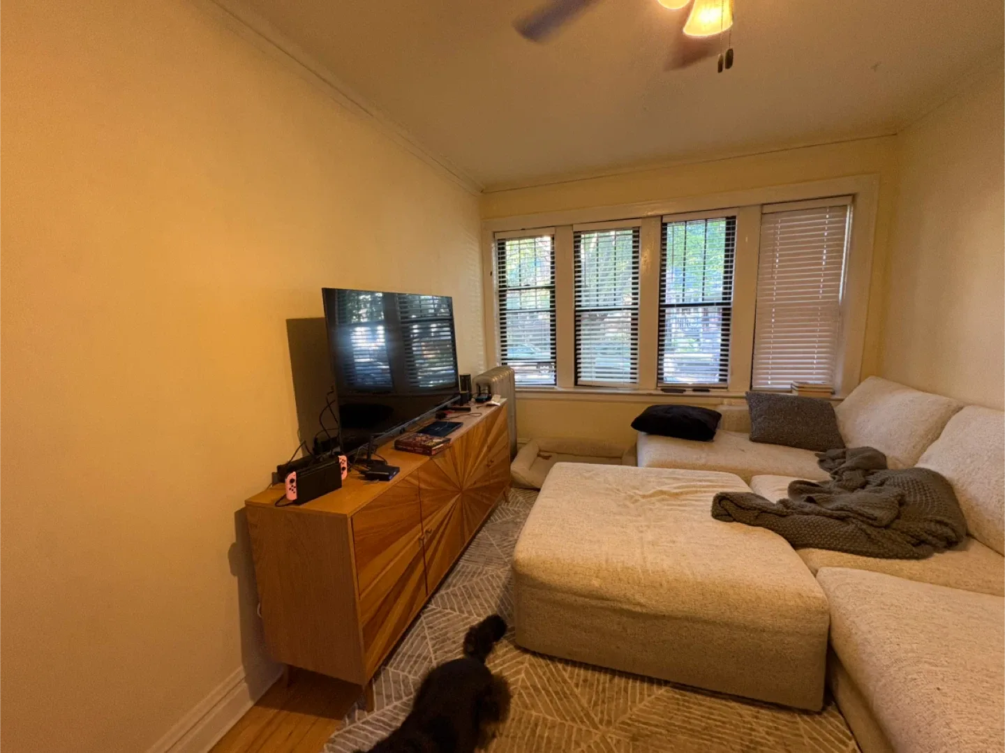 Sublease or brand new lease 2 bed 1 bath Lincoln square image indicator(6)