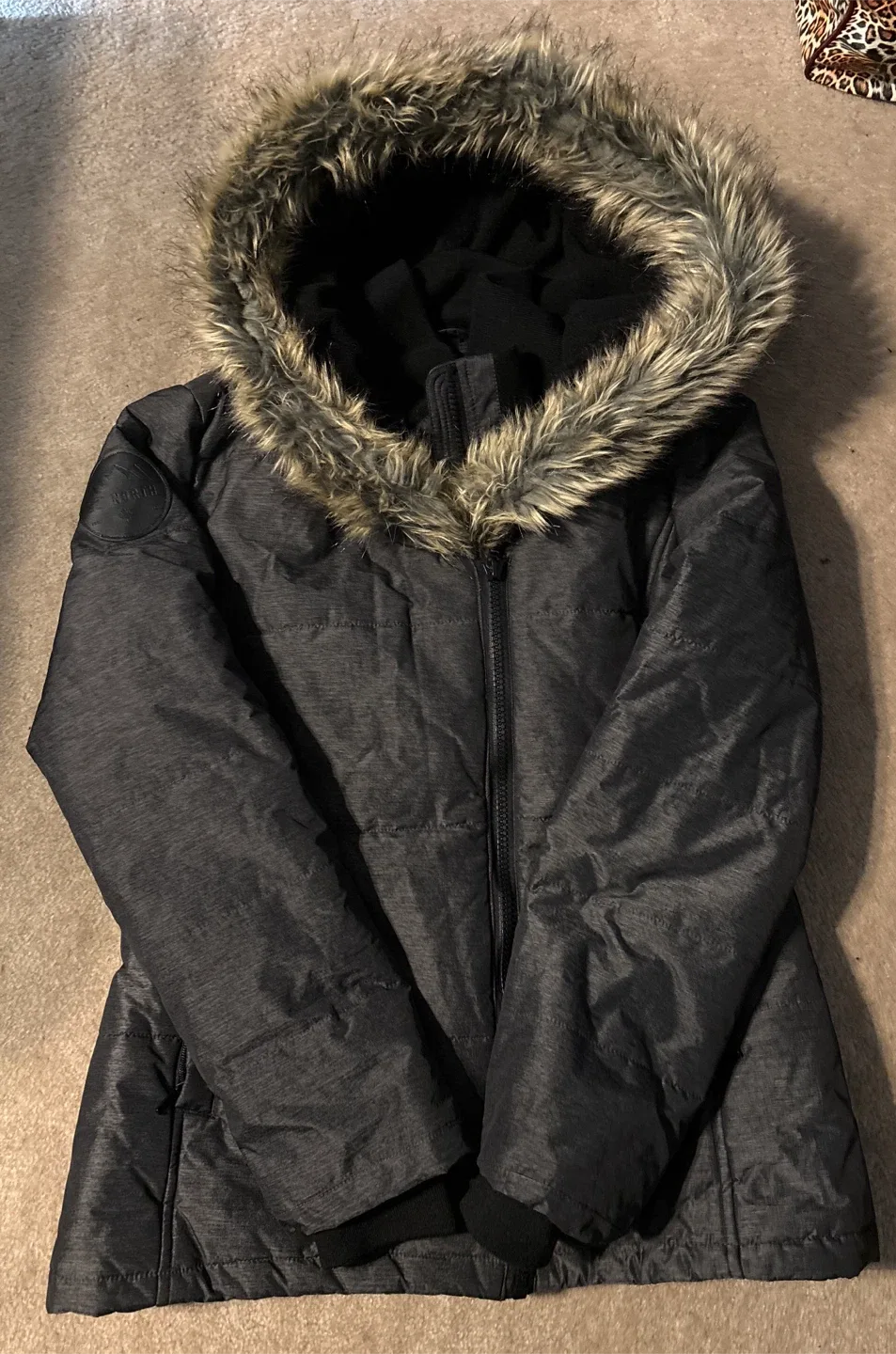 Cozy winter Coat - Size L from 82° North image indicator(2)