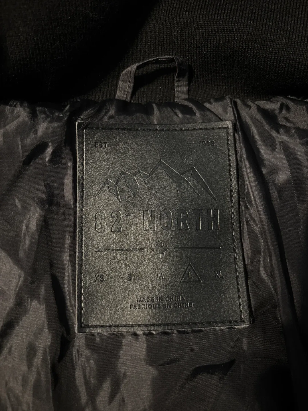 Cozy winter Coat - Size L from 82° North image indicator(4)
