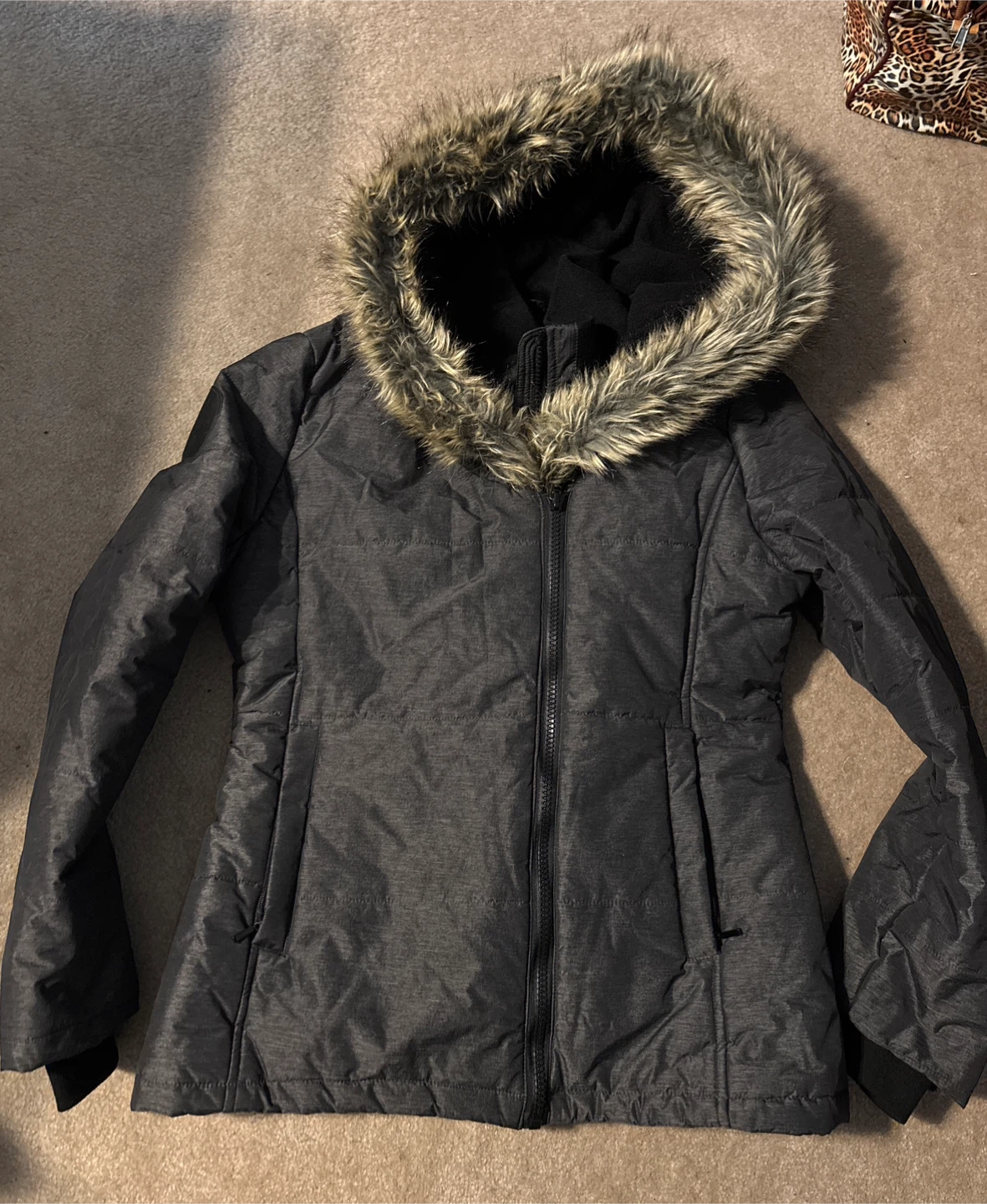 Cozy winter Coat - Size L from 82° North